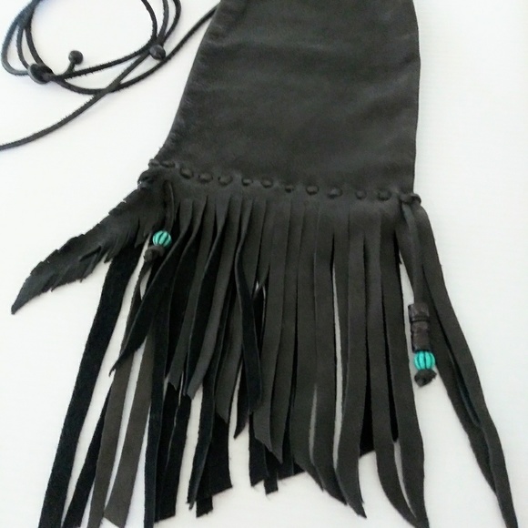 Fringe Black Leather pouch - Picture 5 of 8